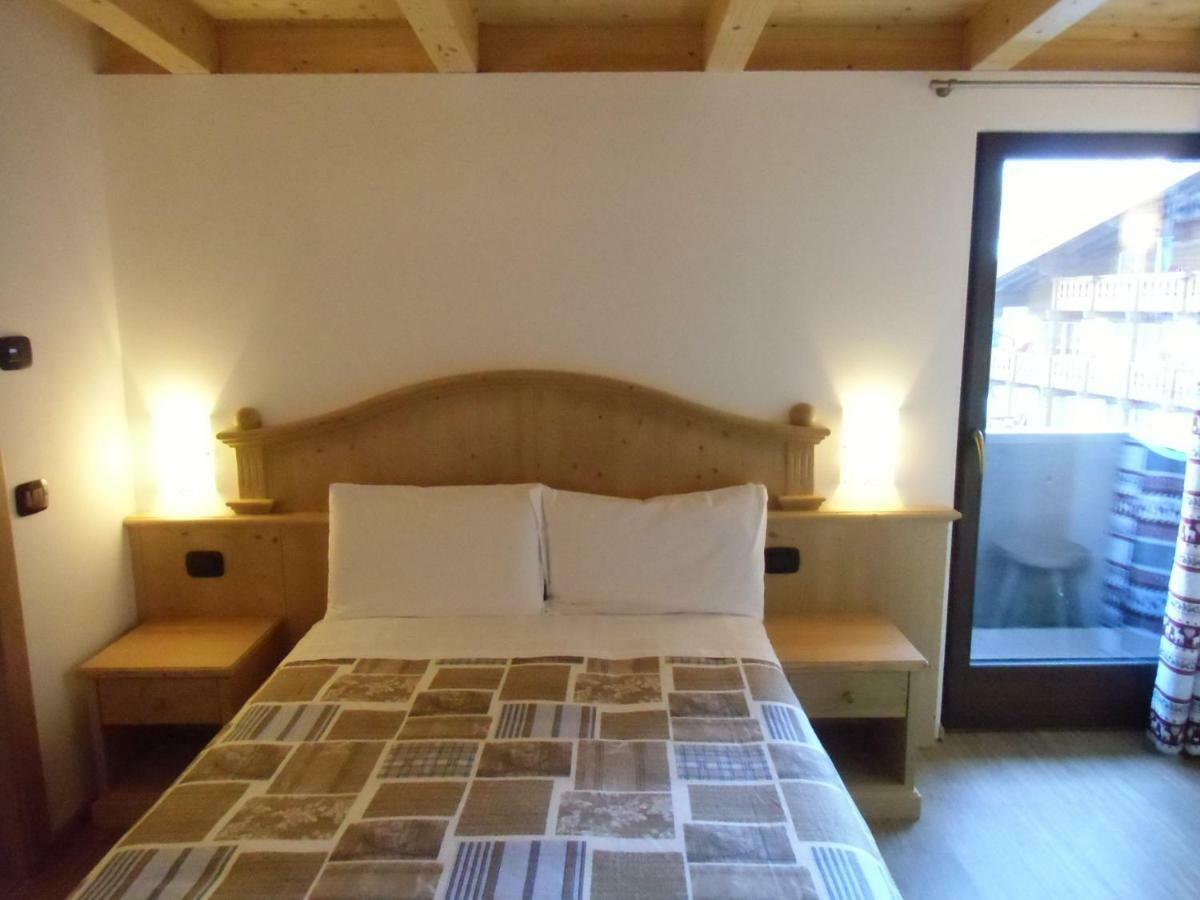 Hotel Garni Festil à Campitello di Fassa Extérieur photo